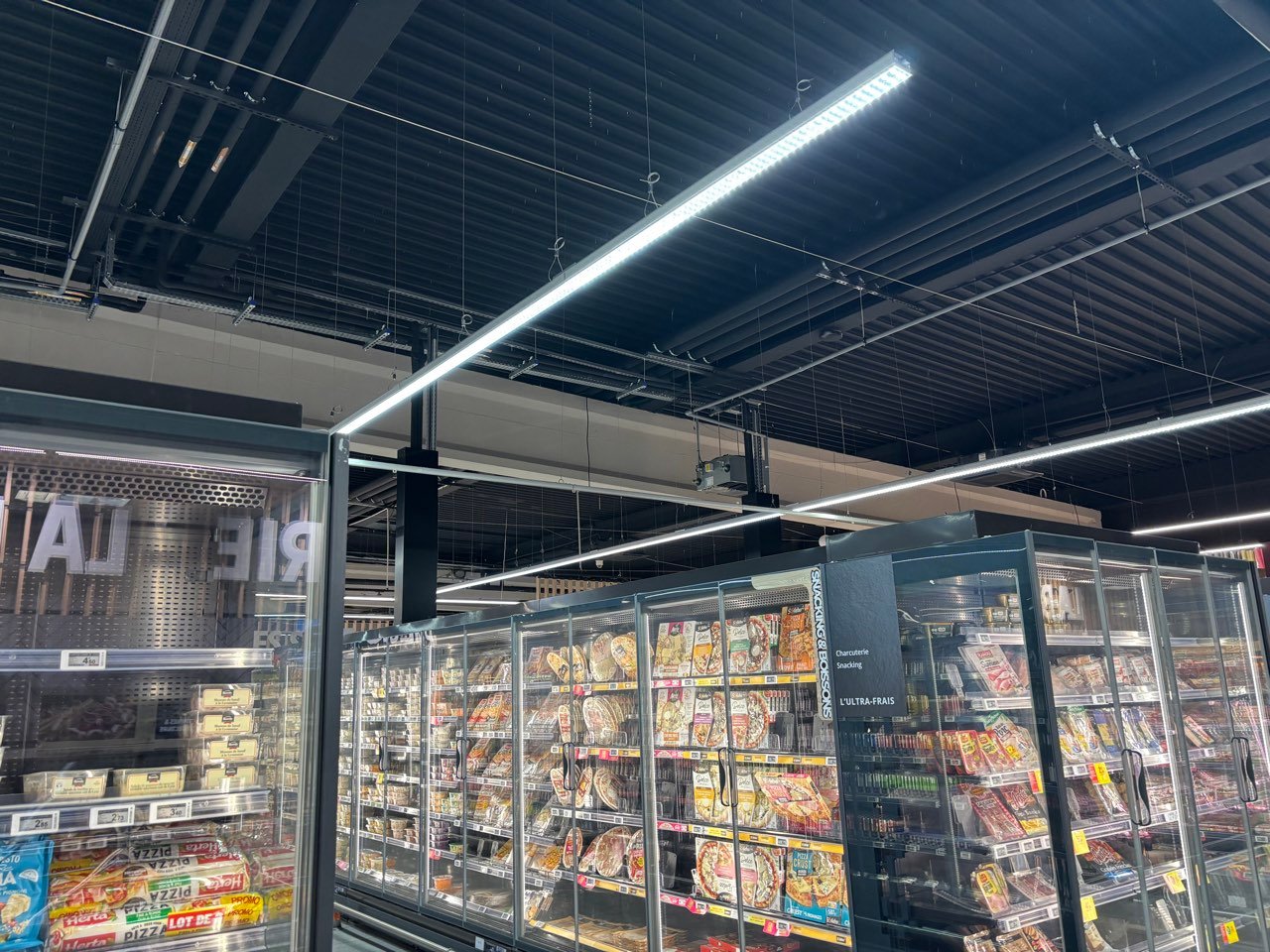 Installation électrique et éclairage d'une surface commerciale